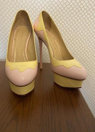 Туфлі charlotte olympia