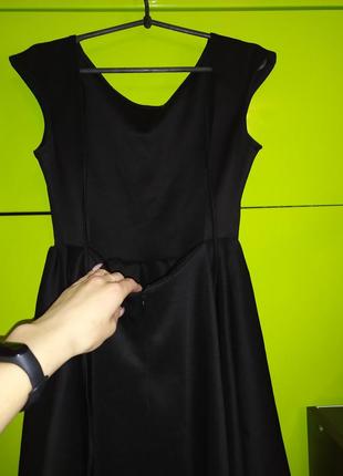 Черное платье с открытой спиной1 фото