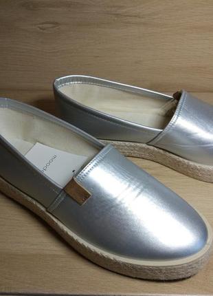 Розпродаж! сліпони з м'якої еко шкіри. р. 39 пр-во угорщина.