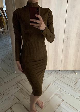 Платье в обтяжку