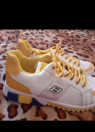 Новые яркие желтые белые кроссовки 39(24.5см)3 фото
