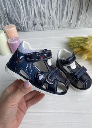Босоножки , сандали для мальчика каблук томаса5 фото
