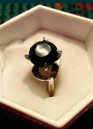 Серебряное кольцо  с обсидианом и голубым  цирконом3 фото
