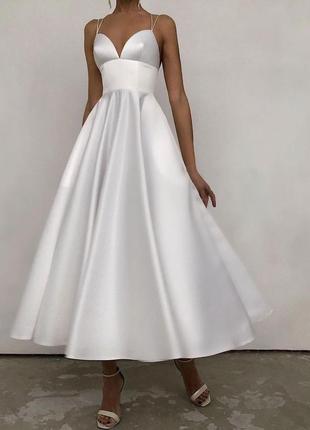 Идеальное белоснежное платье
