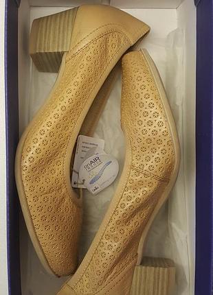 Туфлі caprice з натуральної шкіри, розмір 37,5