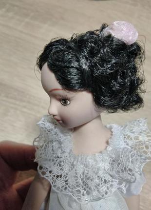 Красива порцелянова лялечка з колекції пані епохи.3 фото
