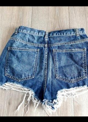 Короткие шорты джинс синие с элементами рваностей размер 29-304 фото