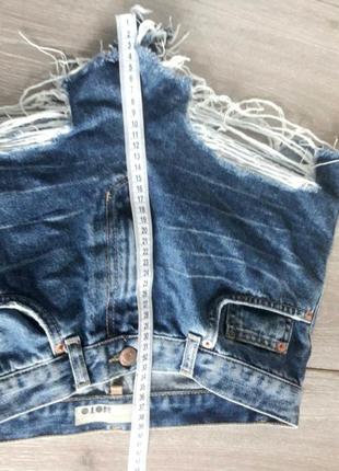 Короткие шорты джинс синие с элементами рваностей размер 29-306 фото