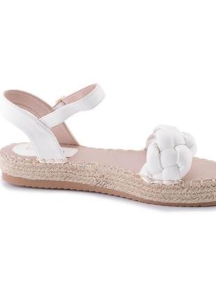 Стильные белые босоножки сандалии низкий ход плетеные модные3 фото