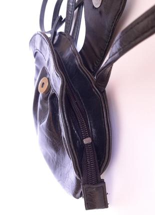 Сумка, маленька сумочка клатч, чорна, пельмень, пиріжок, тренд, довгий ремінець8 фото