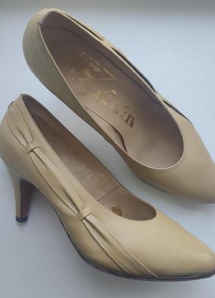 Винтажные кожаные туфли, фабричтые ссср, бежевые туфли