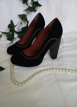 Туфлі замшеві 24.5 см, туфлі лаковані з відритим носком 26.3 см