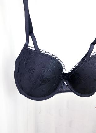 Бюстгальтер  )) бюст  )) англія