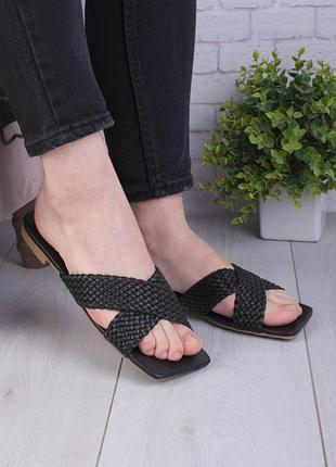 Стильні чорні шльопанці шльопанці сабо низький хід без каблука плетені модні