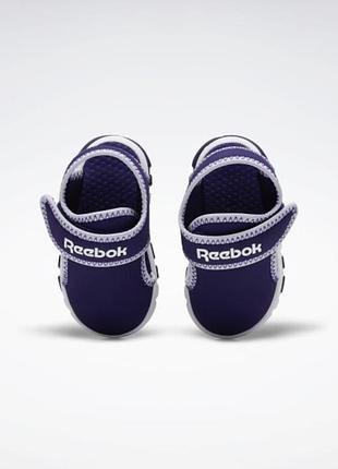 Легенькі босоніжки reebok 2