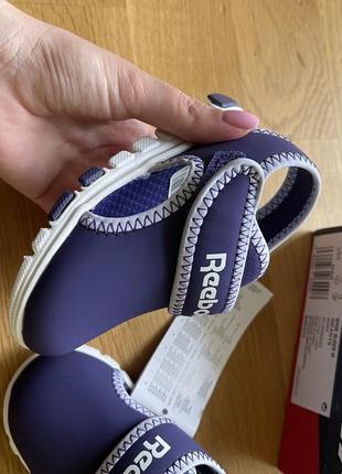 Легенькі босоніжки reebok 6
