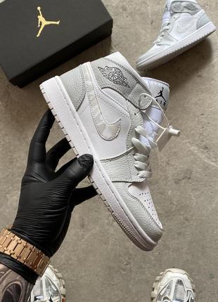 Кросівки air jordan1 фото