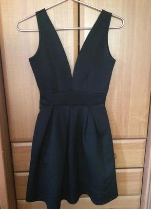 Платье стильное pretty little thing