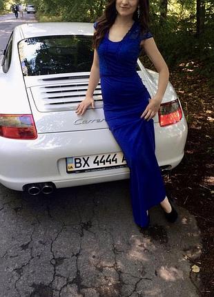 Випусне вичірнє плаття+сережки подарую