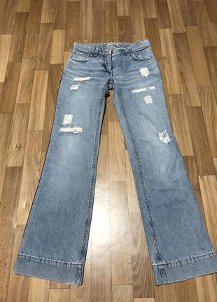 Фирменные джинсы с заниженной талией1 фото