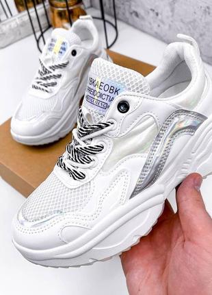 Женские кроссовки текстильные дышащие