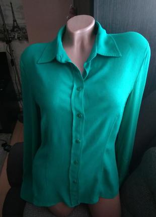 Блуза смарагдового кольору, італія