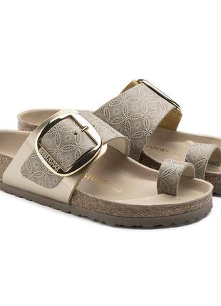 Сланці шльопанці birkenstock womens miramar big buckle sandals2 фото