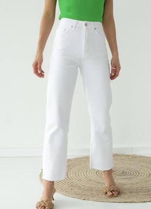Білі прямі джинси🥰