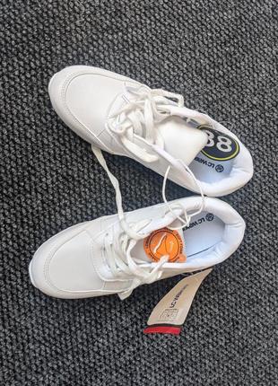 Кросівки 38 wakiki