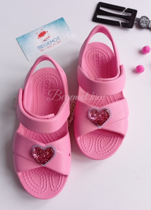 Сандалі на дівчинку крокси crocs-starp charm sandal