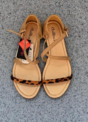 Оригинальные босоножки сандалии с закрытой пяткой