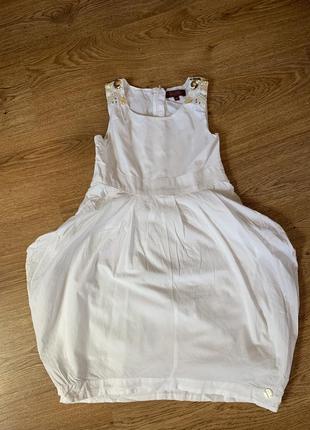 Сукню