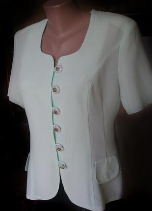 Повітряна блуза