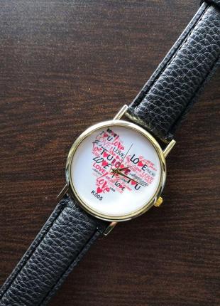 Часы наручные кварцевые love разные цвета
