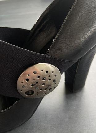 Закрытые чёрные туфли на устойчивом каблуке, 37 размер6 фото