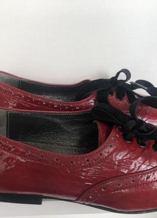 Лаковые красные туфли для девочки2 фото