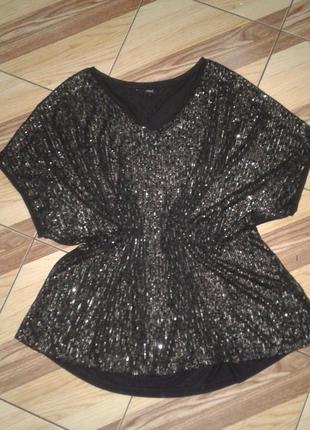 Футболка з паєтками