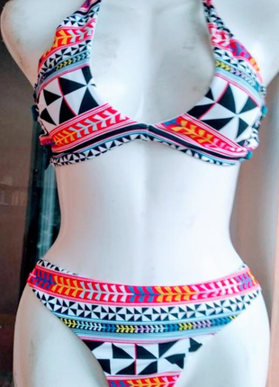 Яскравий.  купальник  для пляжу смужки   з   принтом   uk  12  eur 40