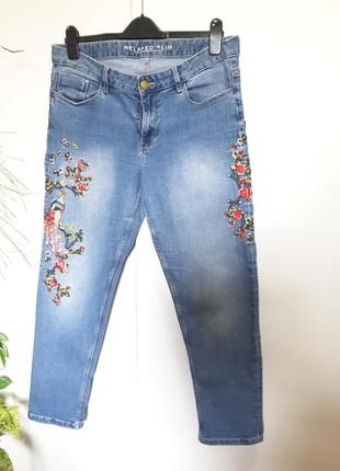Голубые вышитые джинсы 14 размер1 фото