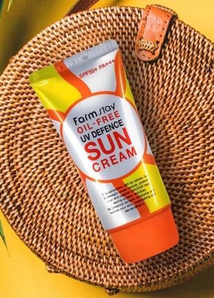 Сонцезахисний знежирений крем farmstay oil-free uv defence sun cream spf 50+ pa+++