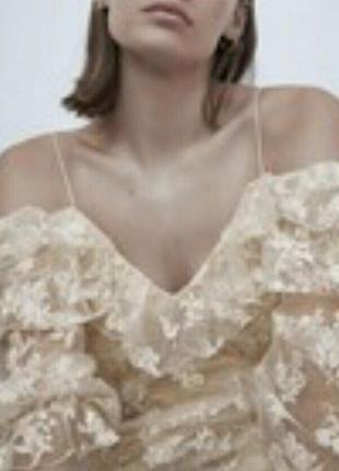 Zara невероятная вышитая блуза с открытыми плечами1 фото