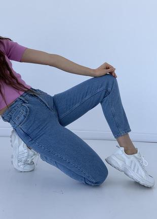 Класичні джинси мом5 фото