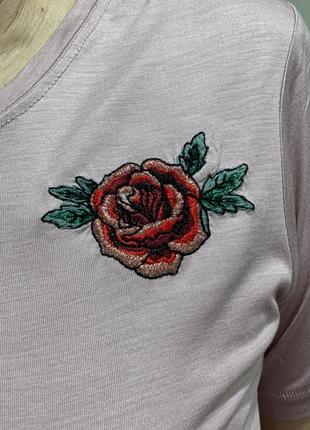 Нежная футболка с розами3 фото