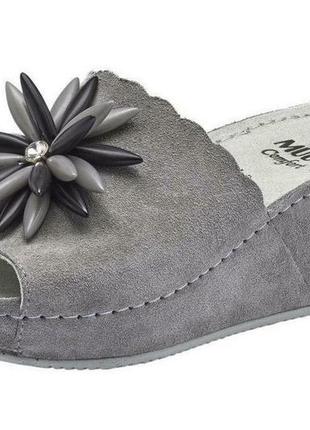 Продам шкіряні літні шльопанці 41 розмір брендові в німеччині на 26 см устілка