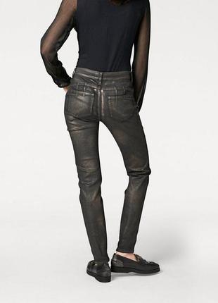 Продам эпaтажные красивые джинсы от heine с золотым напылением, красивый глам образ +size