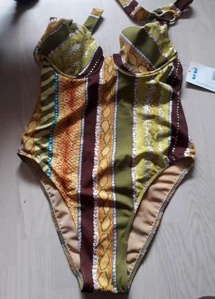 Брендовий новий купальник закритий