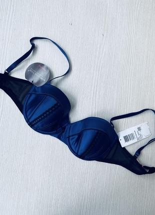 Шикарний бюстгальтер triumph 70b