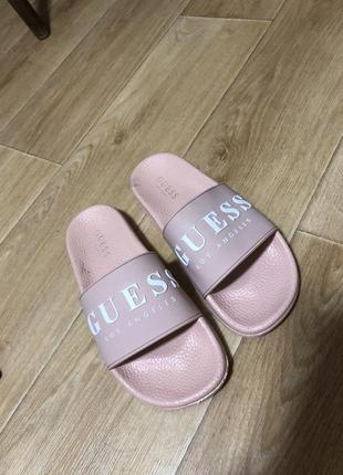 Нюдовые шлепки guess6 фото