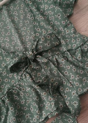 Блузка/кроп топ с оборками на завязках в цветочный принт6 фото