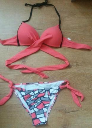 Кораловий купальник